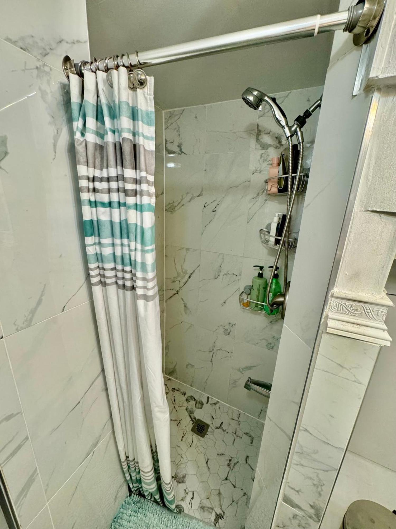 Cozy Private Room With Shared Bathroom On The 1St Floor - Conveniently Located Near Seatac Airport And Downtown Сиэтл Экстерьер фото